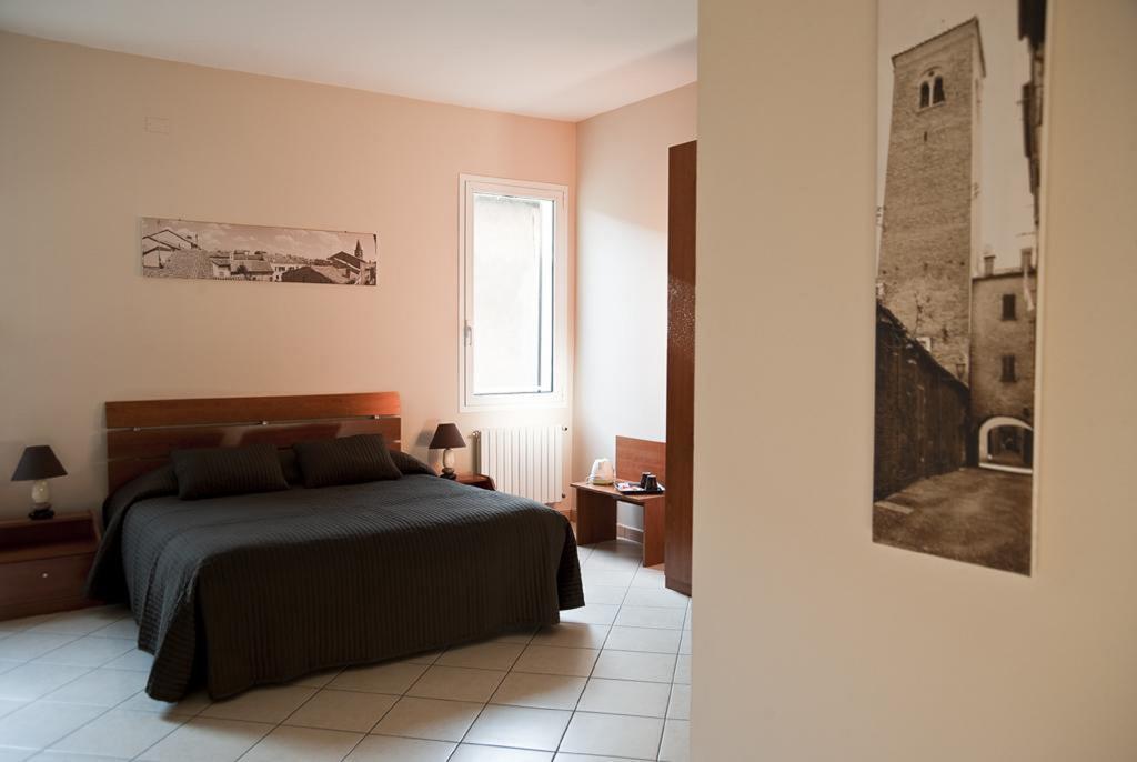 Hotel San Romano Ferrara Kültér fotó
